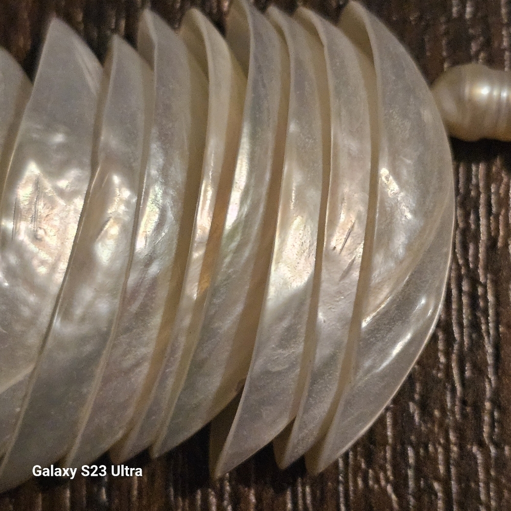 Pearl & Shell Necklace & Bracelet Fresh Water set - Picture 8 of 8